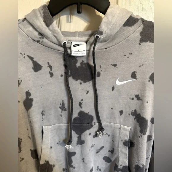 Nike Swoosh Splatter Tie Dye Cropped Relaxed Hoodie, Gray, Sz Small, NWOT - Picture 6 of 7